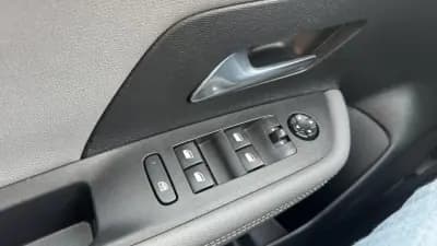 Vendo Opel Mokka 2023 - 19490 EUR, 21000 km - AUTO.MOTO.pt