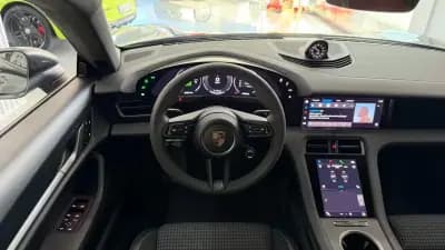 Vendo Porsche Taycan 2024 - 82000 EUR, 38405 km - AUTO.MOTO.pt