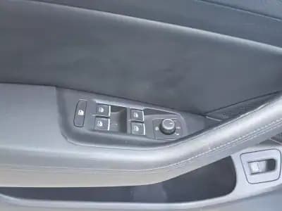 Sell Volkswagen Passat 2018 - 16950 EUR, 97000 km - AUTO.MOTO.pt