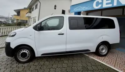 Vendo Opel Vivaro 2024 - 34950 EUR, 102000 km - AUTO.MOTO.pt