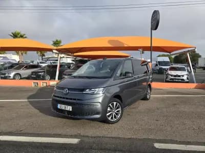 Vendo Volkswagen Multivan 2023 - 39950 EUR, 140321 km - AUTO.MOTO.pt