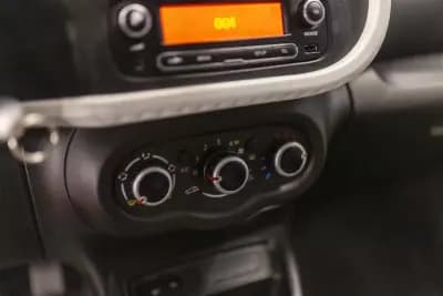 Vendo Renault Twingo 2019 - 10990 EUR, 90548 km - AUTO.MOTO.pt