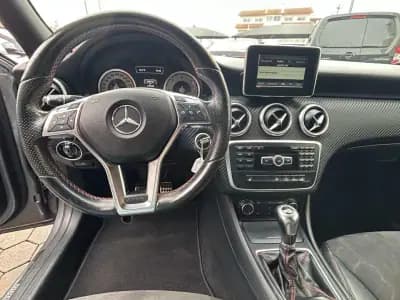 Vendo Mercedes-Benz A 180 2015 - 16990 EUR, 179000 km - AUTO.MOTO.pt