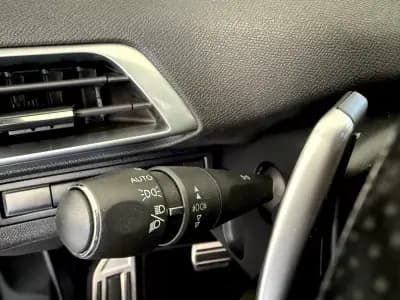 Sell Peugeot 3008 2018 - 20000 EUR, 163500 km - AUTO.MOTO.pt