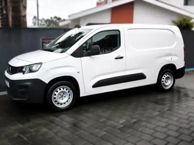 Vendo Peugeot Partner 2020 - 13950 EUR, 114372 km - AUTO.MOTO.pt