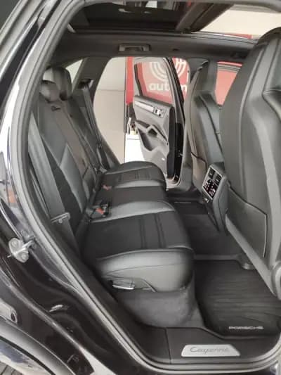 Vendo Porsche Cayenne 2020 - 74500 EUR, 67300 km - AUTO.MOTO.pt