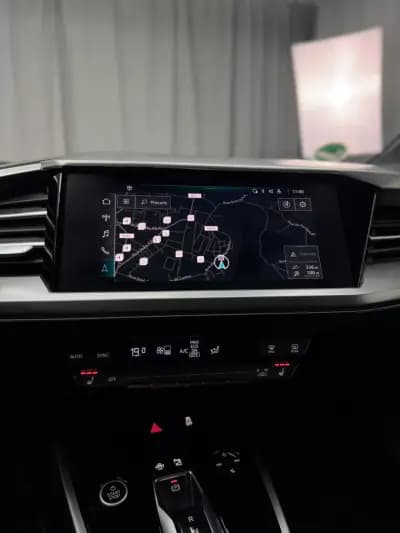 Vendo Audi Q4 e-tron 2021 - 27750 EUR, 142000 km - AUTO.MOTO.pt