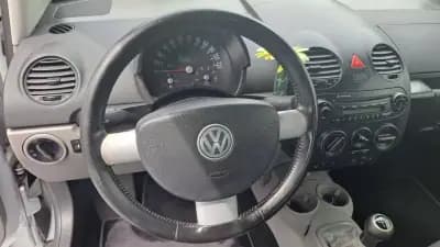 Vendo Volkswagen New Beetle Cabriolet 2004 - 9890 EUR, 127830 km - AUTO.MOTO.pt