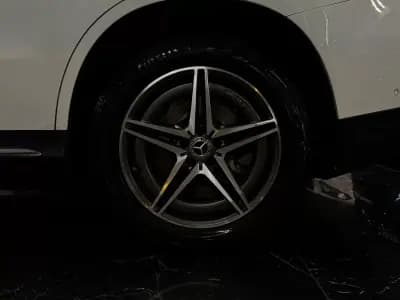 Vendo Mercedes-Benz EQC 2023 - 44990 EUR, 60200 km - AUTO.MOTO.pt