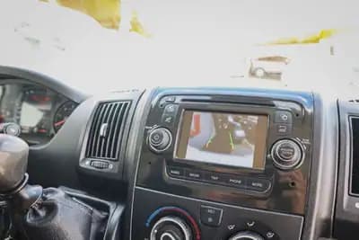 Sell Peugeot Boxer 335 L3H2 BLUEHDI 130 PREMIUM 2019 - 18700 EUR, 208000 km - AUTO.MOTO.pt