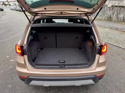 Sell SEAT Arona 2018 - 18500 EUR, 136000 km - AUTO.MOTO.pt