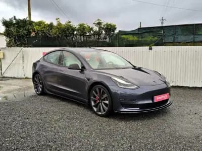 Vendo Tesla Model 3 2020 - 30400 EUR, 105371 km - AUTO.MOTO.pt