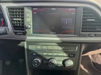 Vendo SEAT Leon ST 2020 - 15700 EUR, 124384 km - AUTO.MOTO.pt