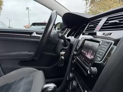 Sell Volkswagen Golf Variant 2015 - 12750 EUR, 160000 km - AUTO.MOTO.pt