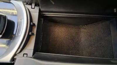 Vendo Mercedes-Benz C 220 2018 - 29900 EUR, 179960 km - AUTO.MOTO.pt