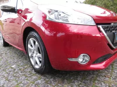 Sell Peugeot 208 2014 - 7990 EUR, 71000 km - AUTO.MOTO.pt