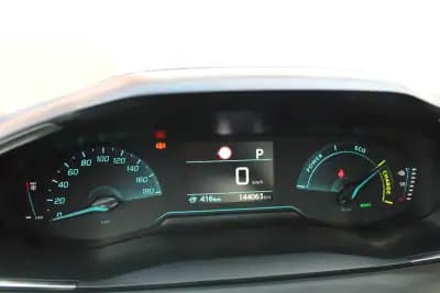 Sell Peugeot e-208 2020 - 13990 EUR, 144000 km - AUTO.MOTO.pt