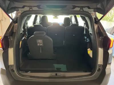 Sell Peugeot 5008 2023 - 29500 EUR, 14500 km - AUTO.MOTO.pt