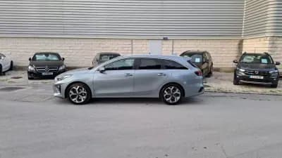 Vendo Kia Ceed SW 2018 - 12890 EUR, 154828 km - AUTO.MOTO.pt