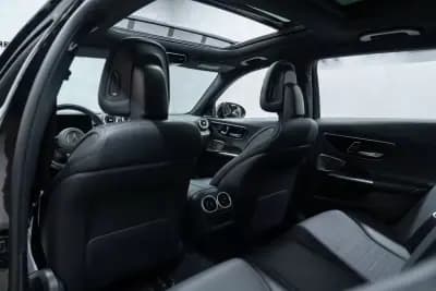 Vendo Mercedes-Benz C 300 2022 - 42950 EUR, 63000 km - AUTO.MOTO.pt