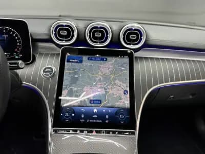 Vendo Mercedes-Benz C 300 2024 - 51990 EUR, 20500 km - AUTO.MOTO.pt