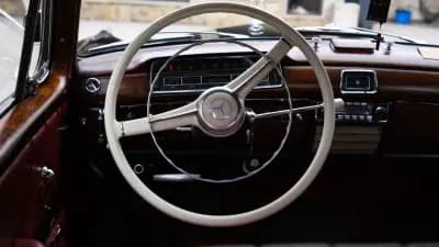 Vendo Mercedes-Benz 1956 - 45000 EUR, 39000 km - AUTO.MOTO.pt