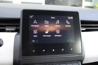 Sell Renault Clio 2020 - 13400 EUR, 95969 km - AUTO.MOTO.pt