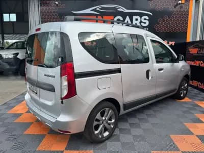 Sell Dacia Dokker 2015 - 12900 EUR, 223800 km - AUTO.MOTO.pt