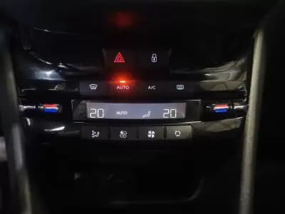 Vendo Peugeot 2008 2017 - 12490 EUR, 57665 km - AUTO.MOTO.pt