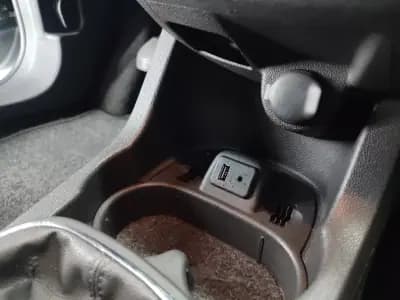 Sell Opel Corsa 2013 - 7990 EUR, 118654 km - AUTO.MOTO.pt