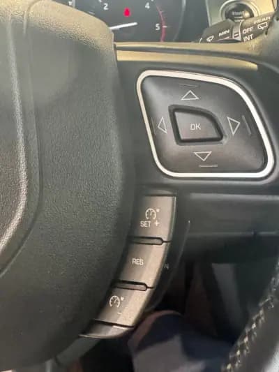 Vendo Land Rover Range Rover Evoque 2018 - 25990 EUR, 101341 km - AUTO.MOTO.pt