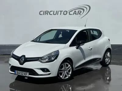 Vendo Renault Clio 2018 - 9600 EUR, 193898 km - AUTO.MOTO.pt