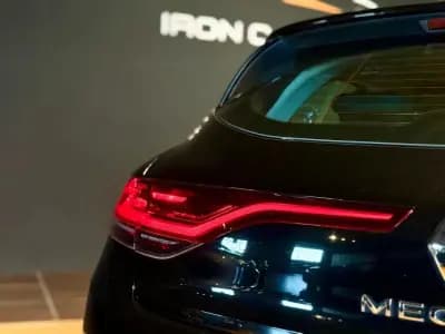 Sell Renault Mégane 2021 - 18900 EUR, 112347 km - AUTO.MOTO.pt