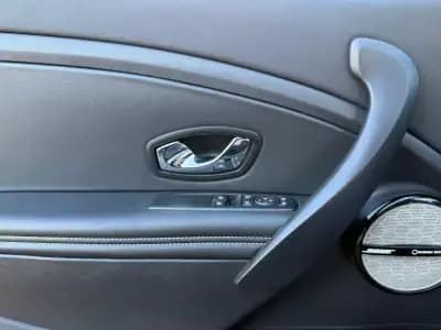 Sell Renault Mégane Coupe 2014 - 12900 EUR, 155557 km - AUTO.MOTO.pt