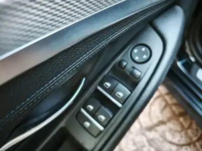 Vendo BMW 525 2014 - 22500 EUR, 183000 km - AUTO.MOTO.pt