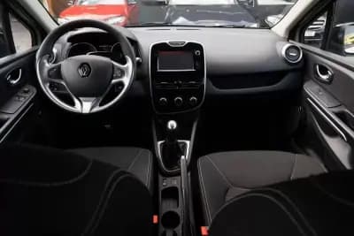 Sell Renault Clio 2017 - 11999 EUR, 138000 km - AUTO.MOTO.pt