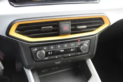 Vendo SEAT Arona 2021 - 16990 EUR, 63000 km - AUTO.MOTO.pt