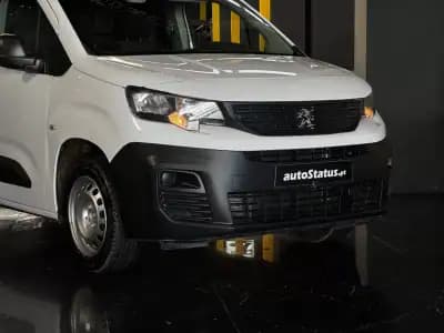 Vendo Peugeot Partner 2021 - 14990 EUR, 81900 km - AUTO.MOTO.pt
