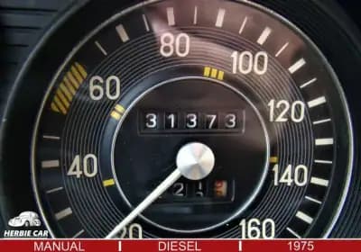 Vendo Mercedes-Benz 220 1975 - 12500 EUR, 31373 km - AUTO.MOTO.pt