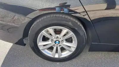 Vendo BMW 320 2018 - 21500 EUR, 131572 km - AUTO.MOTO.pt