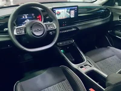 Vendo Fiat 600 2025 - 23800 EUR, 17707 km - AUTO.MOTO.pt