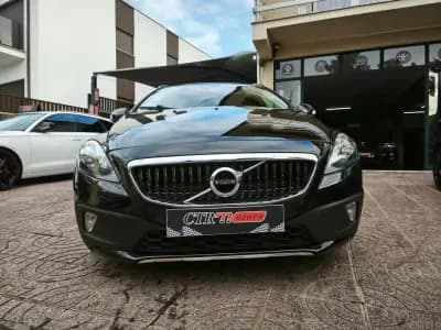 Sell Volvo V40 Cross Country 2017 - 18500 EUR, 100000 km - AUTO.MOTO.pt