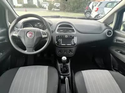 Sell Fiat Punto 2018 - 8999 EUR, 169456 km - AUTO.MOTO.pt