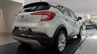 Vendo Renault Captur 2022 - 16490 EUR, 100230 km - AUTO.MOTO.pt