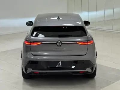 Vendo Renault Mégane E-Tech 2022 - 23890 EUR, 69000 km - AUTO.MOTO.pt