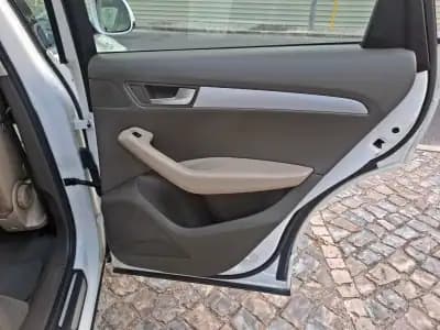 Vendo Audi Q5 2011 - 17500 EUR, 175000 km - AUTO.MOTO.pt