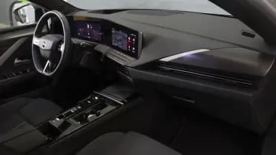 Sell Opel Astra 2025 - 23850 EUR, 17600 km - AUTO.MOTO.pt