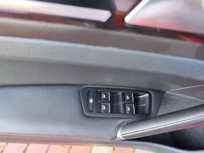 Vendo Volkswagen Golf 2012 - 18480 EUR, 207000 km - AUTO.MOTO.pt