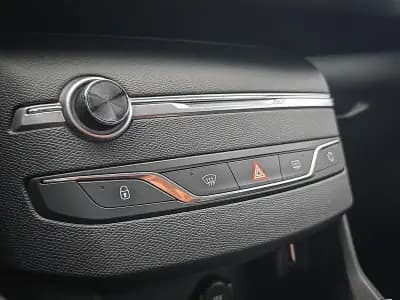 Sell Peugeot 308 SW 2020 - 21450 EUR, 80000 km - AUTO.MOTO.pt