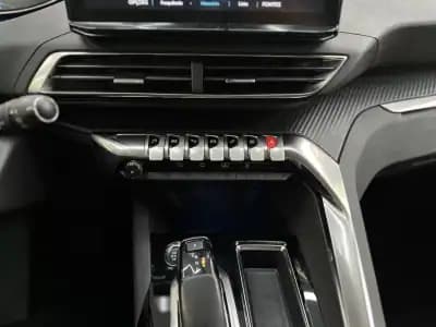 Vendo Peugeot 3008 2022 - 22900 EUR, 94000 km - AUTO.MOTO.pt